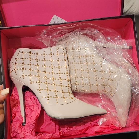 London Trash Heeled Studded Boots Booties Size 8 - Picture 5 of 9